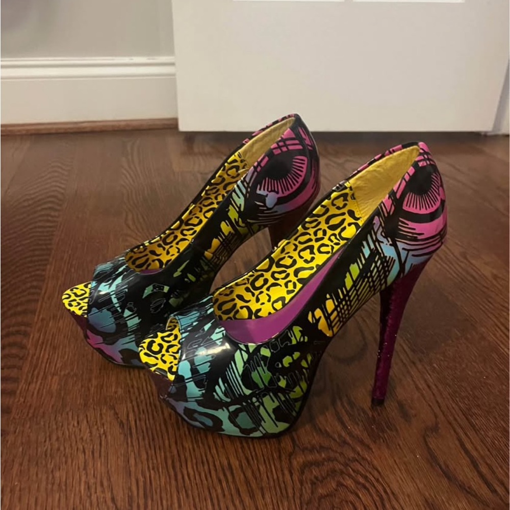 Too Fast Multicolor Graphic Peep-Toe Heels